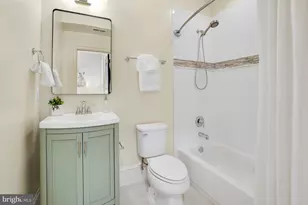 67 V St NW, Washington, DC 20001 - Photo 28