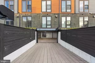 1028 Bladensburg Rd NE, Washington, DC 20002 - Photo 28