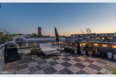 646 Newton Place NW #303, Washington, DC 20010 - Photo 2