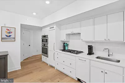 2869 28th Street NW #202, Washington, DC 20008 - Photo 2