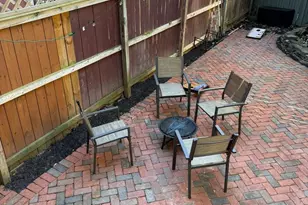 318 North Carolina Ave SE, Washington, DC 20003 - Photo 2
