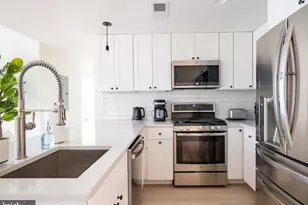 529 G St SE, Washington, DC 20003 - Photo 8