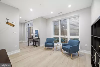 1016 17th Place NE #7, Washington, DC 20002 - Photo 6