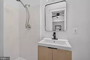 219 Douglas St NE, Washington, DC 20002 - Photo 20