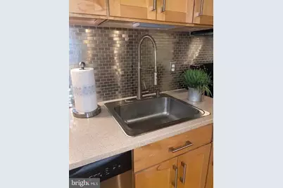 210 Oakwood Street SE #204, Washington, DC 20032 - Photo 4