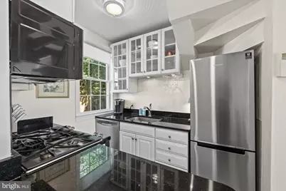 1 Pomander Walk NW, Washington, DC 20007 - Photo 4