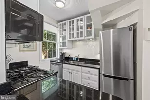 1 Pomander Walk NW, Washington, DC 20007 - Photo 4