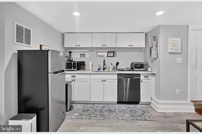 724 Harvard Street NW, Washington, DC 20001 - Photo 22