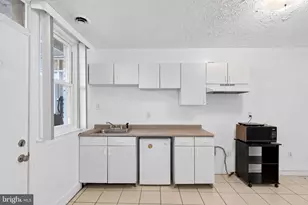 1253 Carrollsburg Pl SW, Washington, DC 20024 - Photo 4