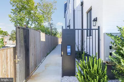 217 16th Street NE #9, Washington, DC 20002 - Photo 4