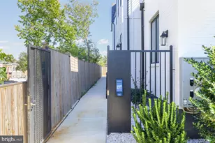 217 16th St NE, Washington, DC 20002 - Photo 4