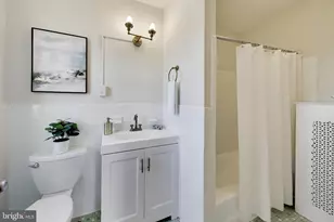 1915 16th St NW, Washington, DC 20009 - Photo 14