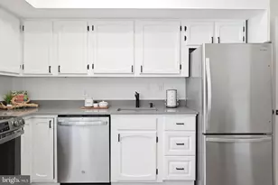 1428 Swann St NW, Washington, DC 20009 - Photo 12