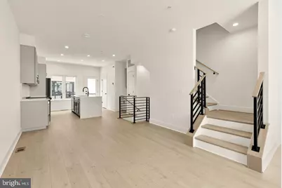 2615 Olmsted Court NW, Washington, DC 20001 - Photo 2