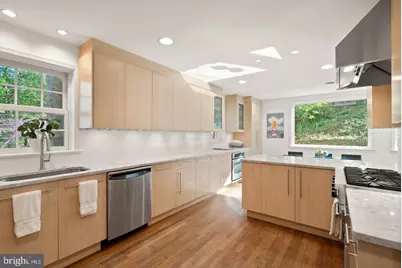 5152 Manning Place NW, Washington, DC 20016 - Photo 6