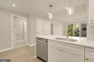 1111 11th St NW, Washington, DC 20001 - Photo 8