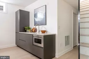 329 8th St NE, Washington, DC 20002 - Photo 40
