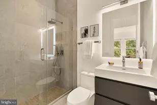 329 8th St NE, Washington, DC 20002 - Photo 32