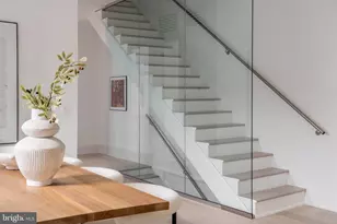 329 8th St NE, Washington, DC 20002 - Photo 6