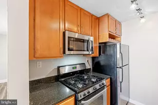 5112 MacArthur Blvd NW, Washington, DC 20016 - Photo 6