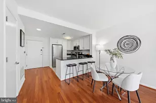 355 I Street SW, Washington, DC 20024 - Photo 4
