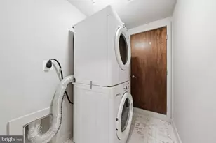 1341 Irving St NW, Washington, DC 20010 - Photo 30