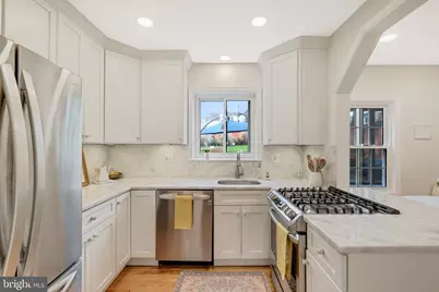 5464 30th Place NW, Washington, DC 20015 - Photo 6