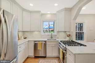 5464 30th Pl NW, Washington, DC 20015 - Photo 6