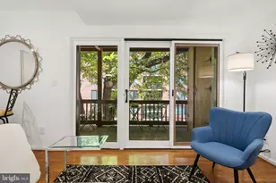 1124 25th St NW, Washington, DC 20037 - Photo 10