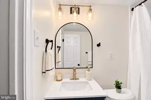1363 K St SE, Washington, DC 20003 - Photo 12