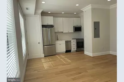 712 E SE #3E, Washington, DC 20003 - Photo 2