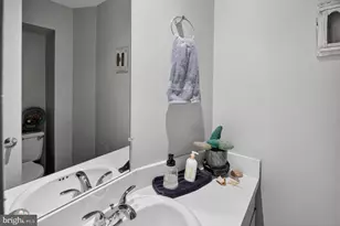 1024 Massachusetts Ave NE, Washington, DC 20002 - Photo 12