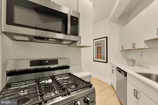 2032 Belmont Road NW, Washington, DC 20009 - Photo 16