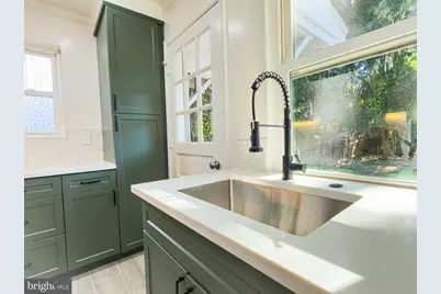 7015 Western Avenue NW, Washington, DC 20015 - Photo 8