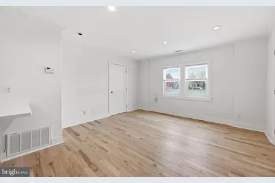 1419 Wisconsin Avenue NW #1, Washington, DC 20007 - Photo 2