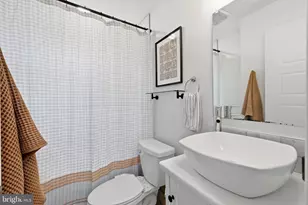200 Cromwell Terrace NE, Washington, DC 20002 - Photo 28