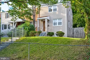 618 Chesapeake St SE, Washington, DC 20032 - Photo 2