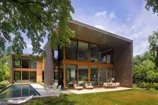 3125 Chain Bridge Rd NW, Washington, DC 20016 - Photo 2