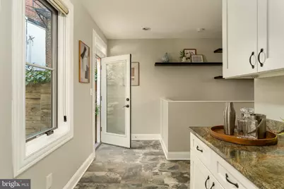 407 Independence Ave SE, Washington, DC 20003 - Photo 12