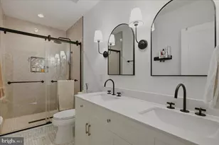 2701 Woodley Pl NW, Washington, DC 20008 - Photo 30