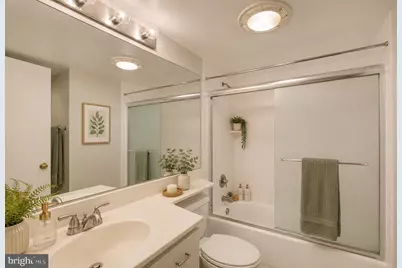 2111 Wisconsin Avenue NW #610, Washington, DC 20007 - Photo 10