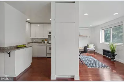 2710 Macomb Street NW #310, Washington, DC 20008 - Photo 20