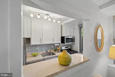 4200 Cathedral Avenue NW #403, Washington, DC 20016 - Photo 8