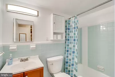 2710 Macomb Street NW #303, Washington, DC 20008 - Photo 8
