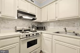 430 M St SW, Washington, DC 20024 - Photo 10