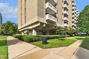 300 M St SW, Washington, DC 20024 - Photo 2