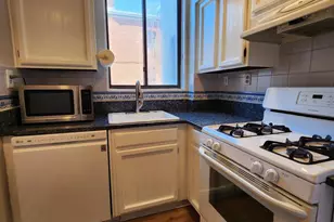 2610 Tunlaw Rd NW, Washington, DC 20007 - Photo 10