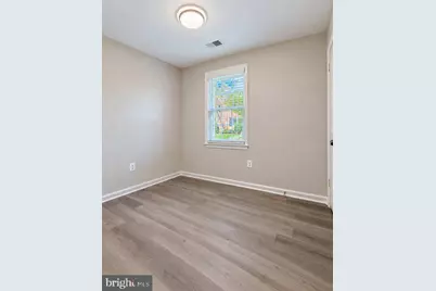 2018 37th Street SE #102, Washington, DC 20020 - Photo 18