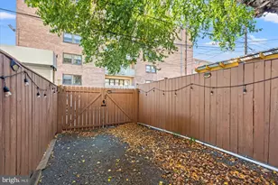 1421 K St SE, Washington, DC 20003 - Photo 40