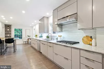 4512 Van Ness Street NW, Washington, DC 20016 - Photo 18